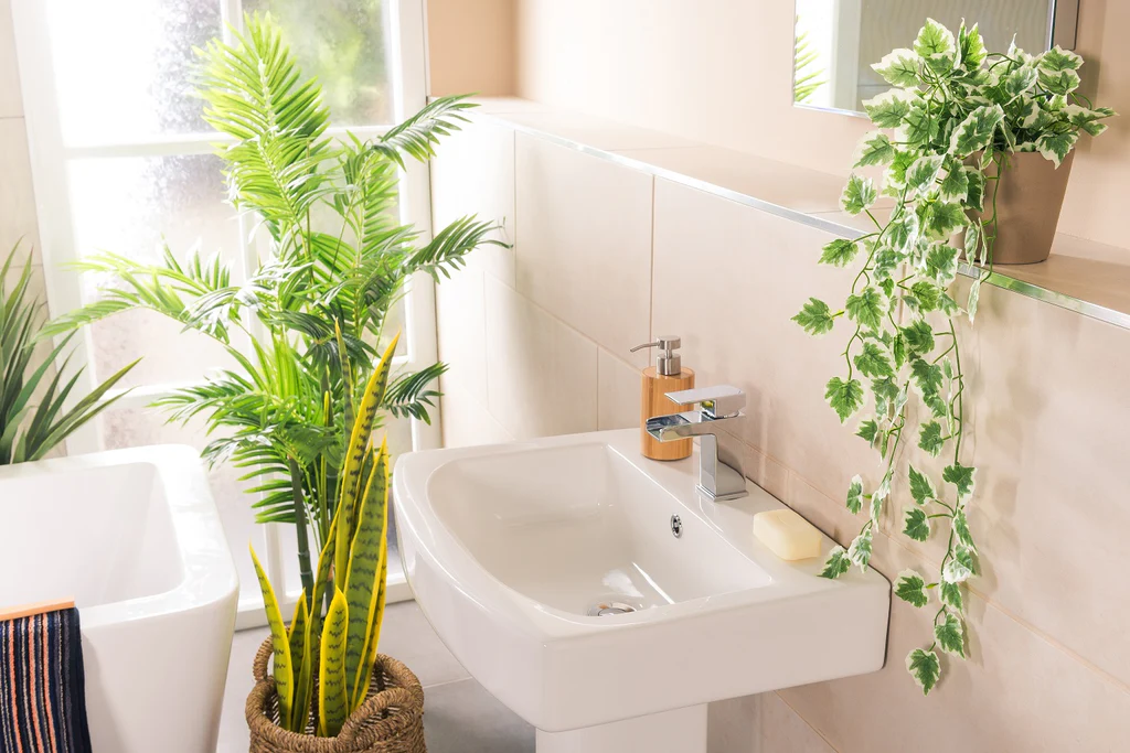 New Modern Steel Faucet With Ceramic Sink Bathroom