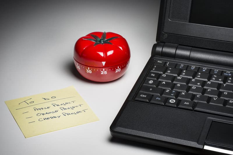 Tomato Shaped,kitchen,timer,set,at,25,minutes