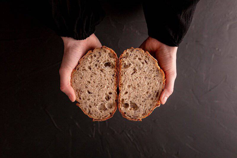 Bread Glass