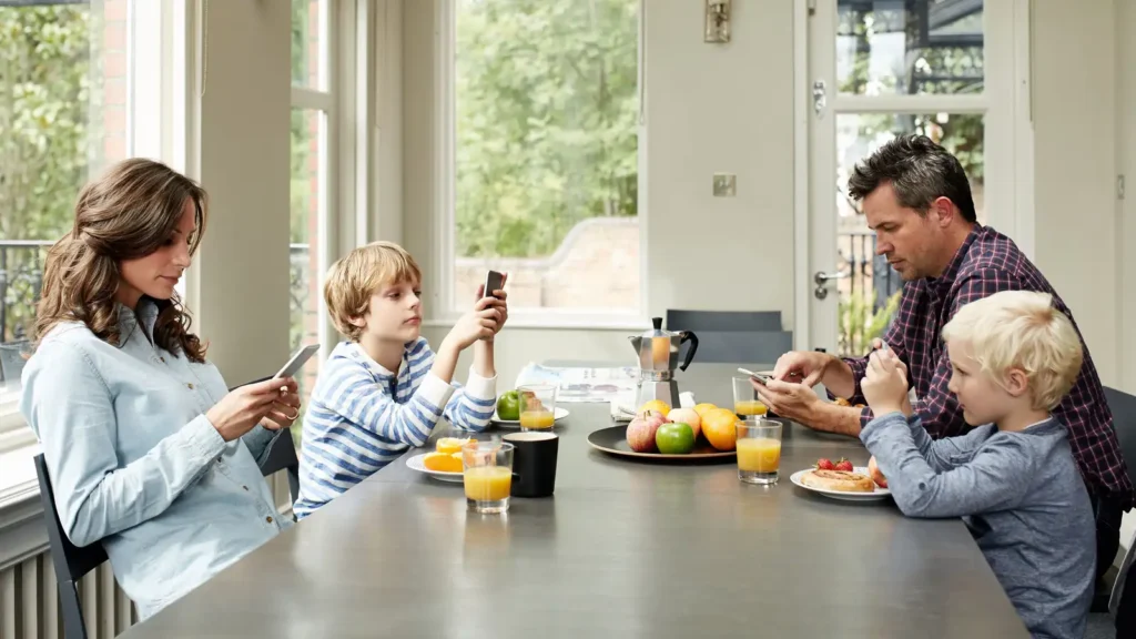 No Phones Or Tv During Family Time