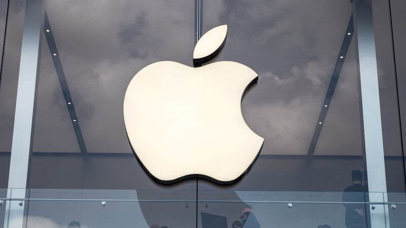 Chengdu,,china, ,mar,10,,2020:,apple,store,in,downtown