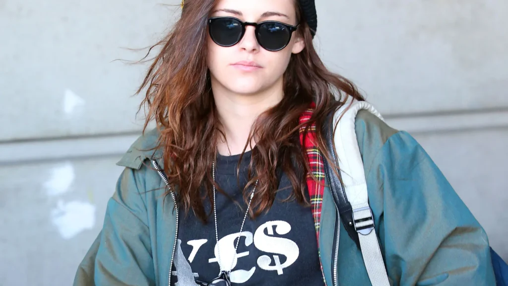 Kristen Stewart Sweatshirt 2