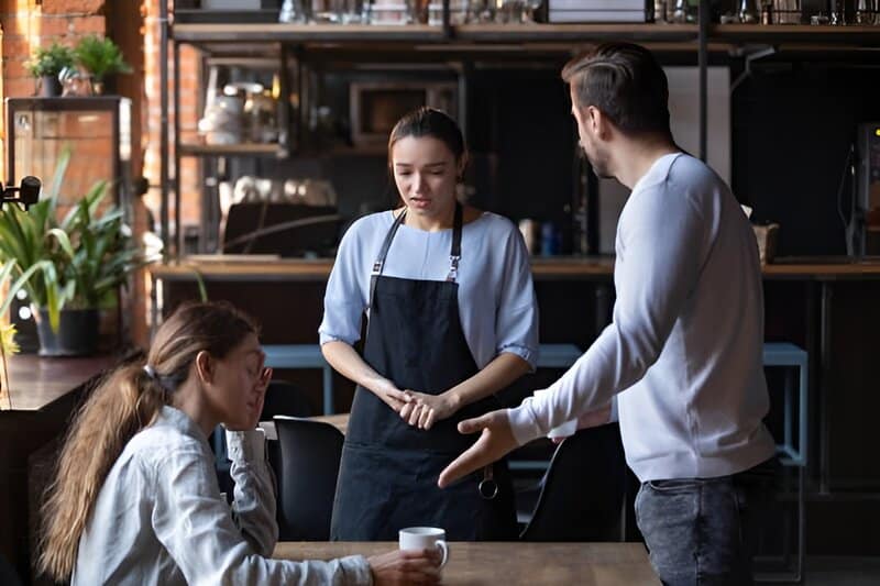 25 Restaurant Habits That Instantly Make You “That Person”