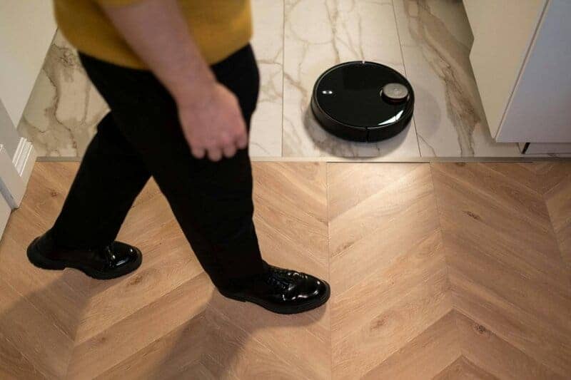 5. Robotic Vacuum Cleaners with Advanced AI