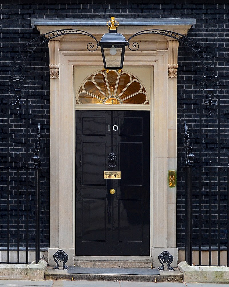 800px 10 downing street. mod 45155532 (cropped)