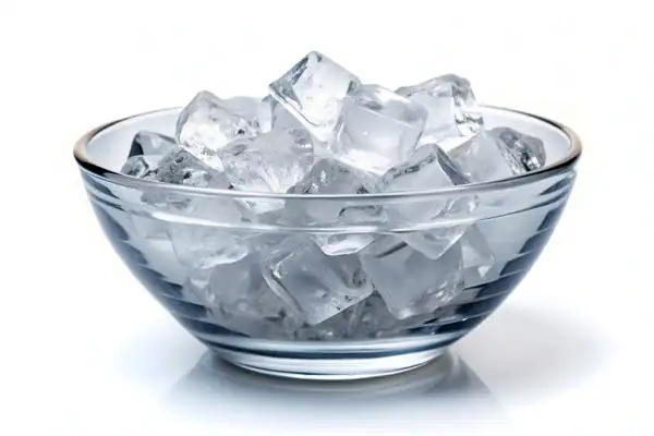 Glass bowl ice cubes plate 600nw 2508468349.jpg