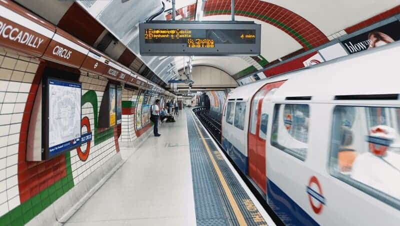 4. The English Commute Is Getting Worse